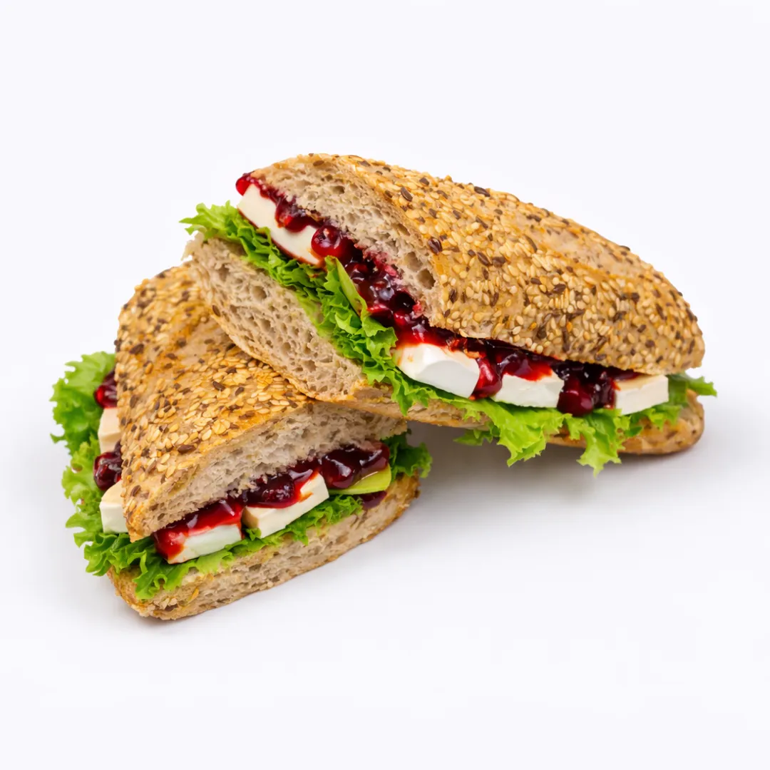 Bagietka z serem camembert i żurawiną - hover