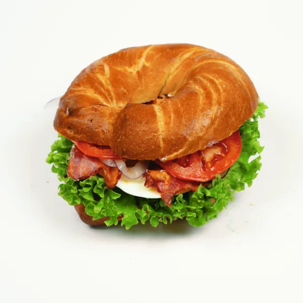 Kanapka drwala z boczkiem i jajkiem 